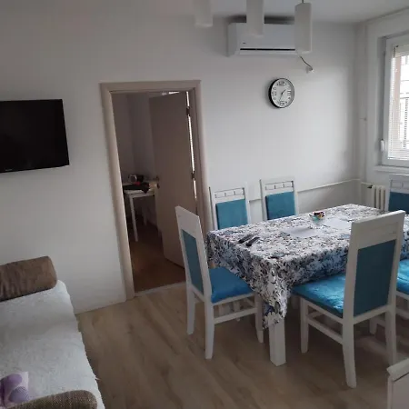 Downtown Penthouse Apartament
